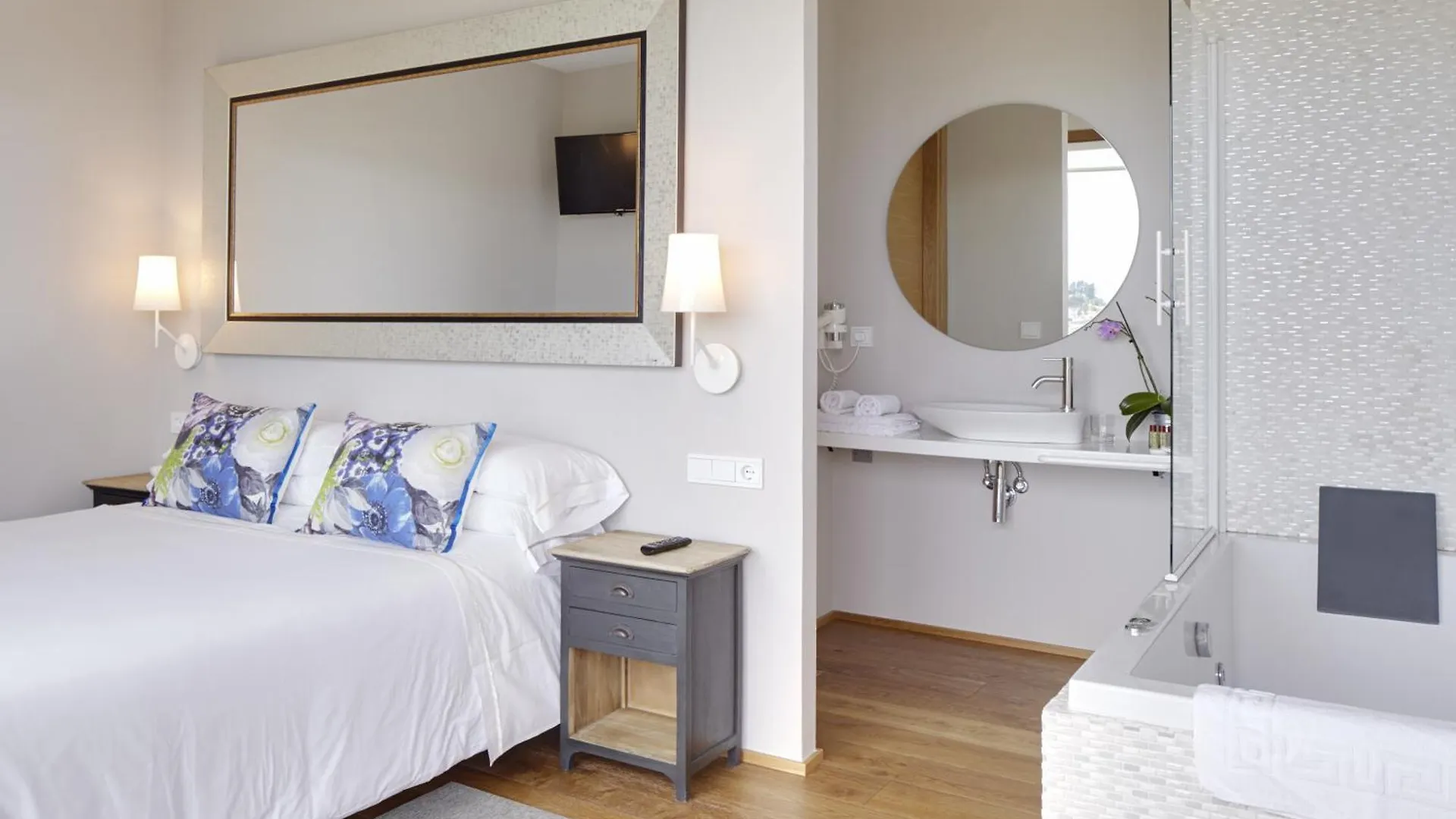 Hotel San Prudentzio Getaria 2*,